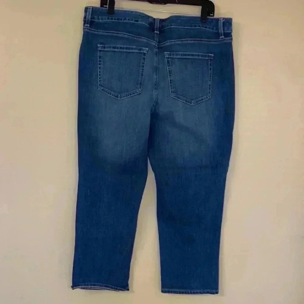 Lane Bryant Medium Blue Wash Cropped Denim Jeans Size 14 - Picture 2 of 9